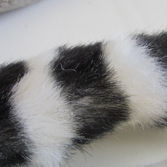 RING TAILED LEMUR w Book HOOK LOOP PAWS no wire SOFT 17" PLUSH Stuffed Animal - Picture 6 of 14